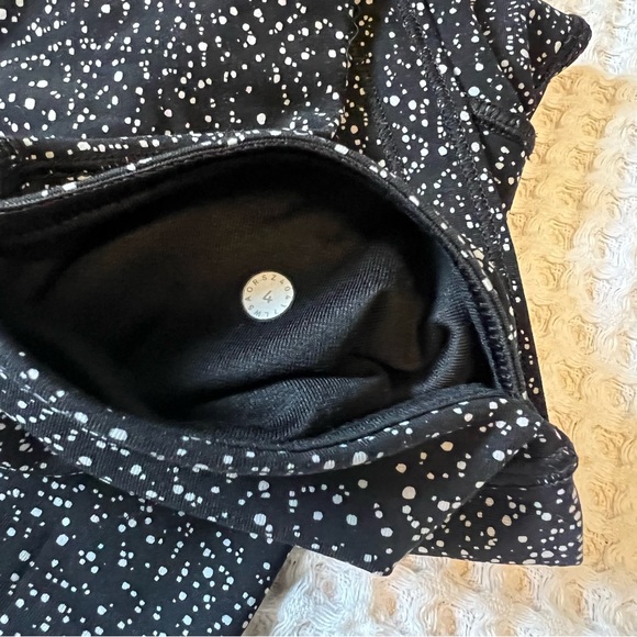 Lululemon Train Times 7/8 Pant 25"
Night View White Black / Black - Picture 3 of 6